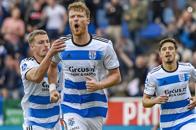 九游APP-阿贾克斯连续击败对手，夺冠热情高涨！