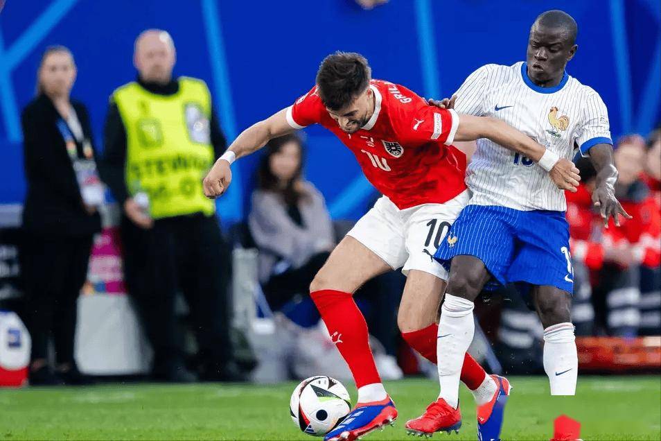 看看球员们如何克服困难迎接新一场比赛? 看看球员们如何克服困难迎接新一场比赛?