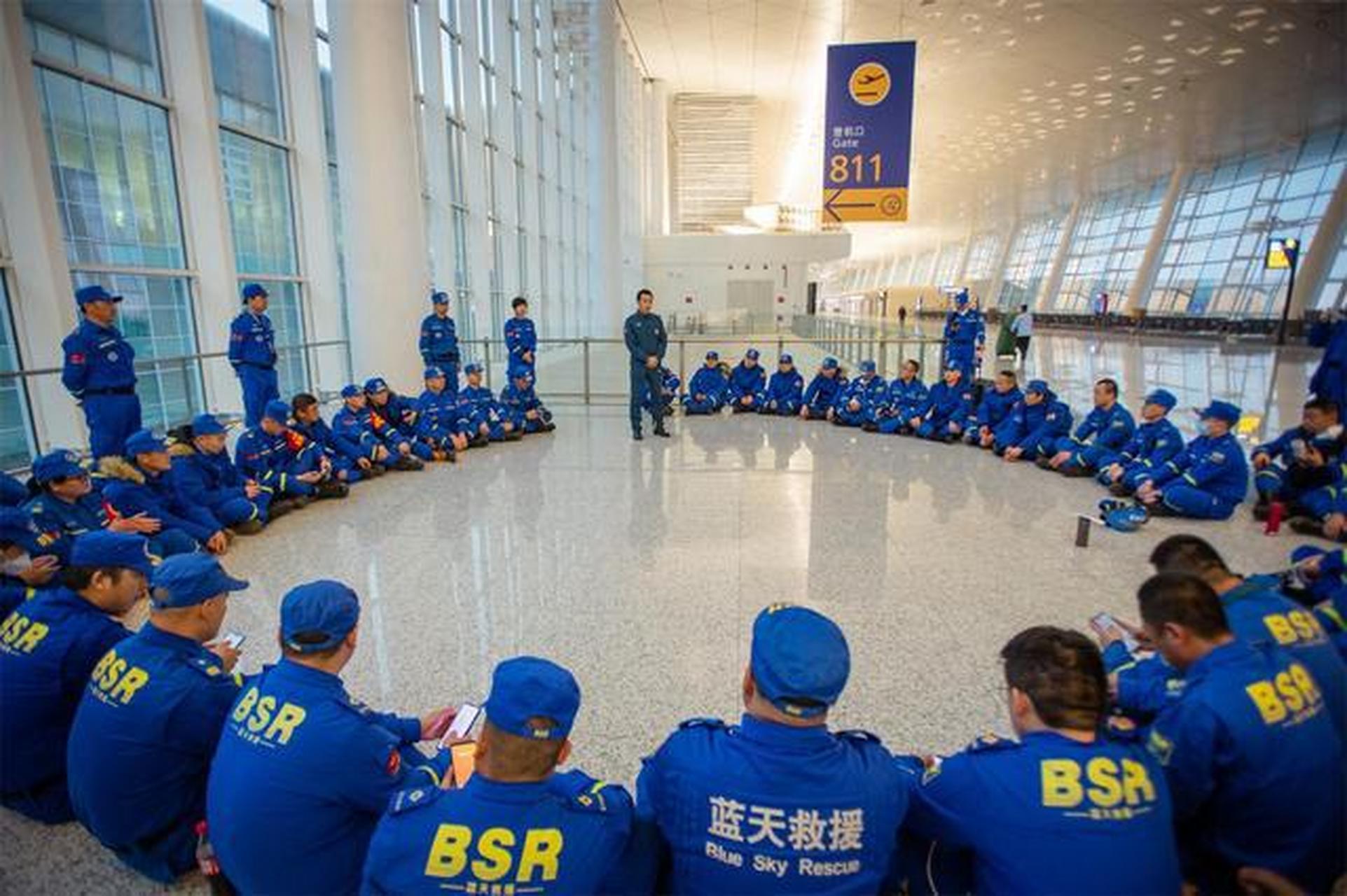 关于集结完毕,球员为决赛做最后冲刺的信息 关于集结完毕,球员为决赛做最后冲刺的信息