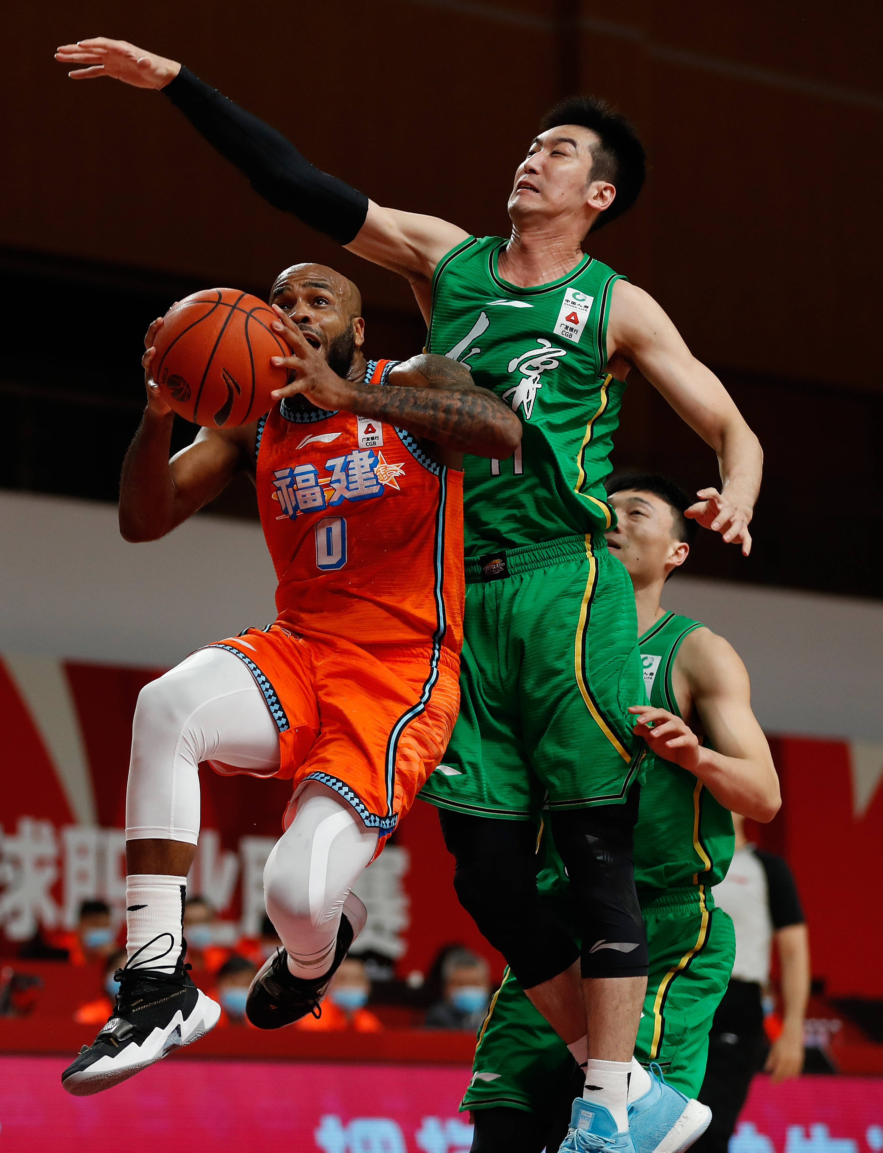 福建队关键时刻进攻犀利,逆袭战胜对手 福建队关键时刻进攻犀利,逆袭战胜对手