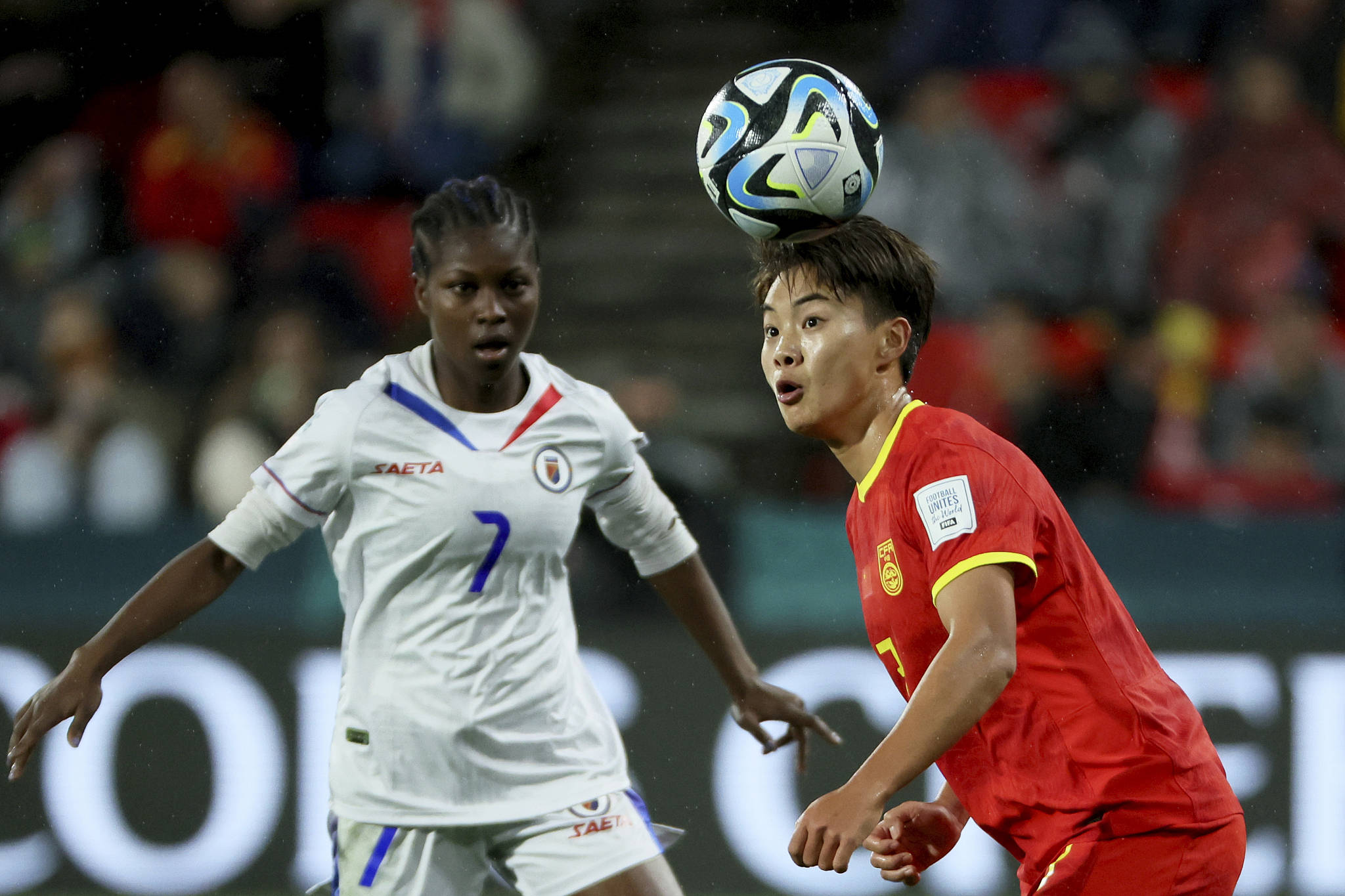 韩国女足在比赛中摩拳擦掌,势必一决雌雄 韩国女足在比赛中摩拳擦掌,势必一决雌雄