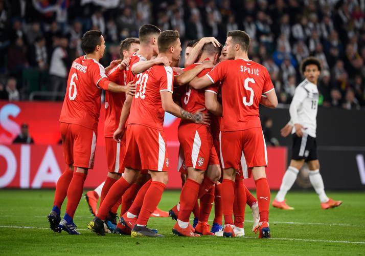 欧预赛焦点:阿尔巴尼亚队对阵斯洛文尼亚,谁能脱颖而出? 欧预赛焦点:阿尔巴尼亚队对阵斯洛文尼亚,谁能脱颖而出?