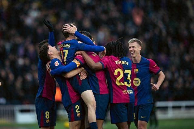 九游娱乐入口-巴塞罗那惨败，小组出线险象环生