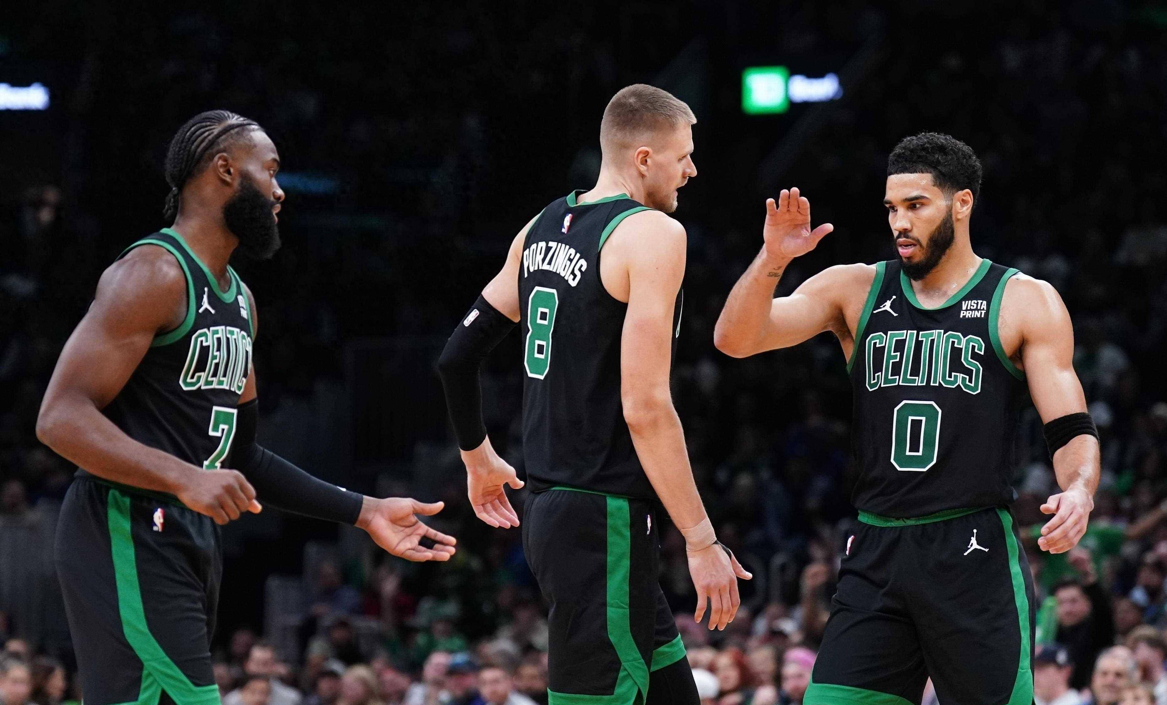 凯尔特人赢得激烈比赛,取得胜利 凯尔特人赢得激烈比赛,取得胜利