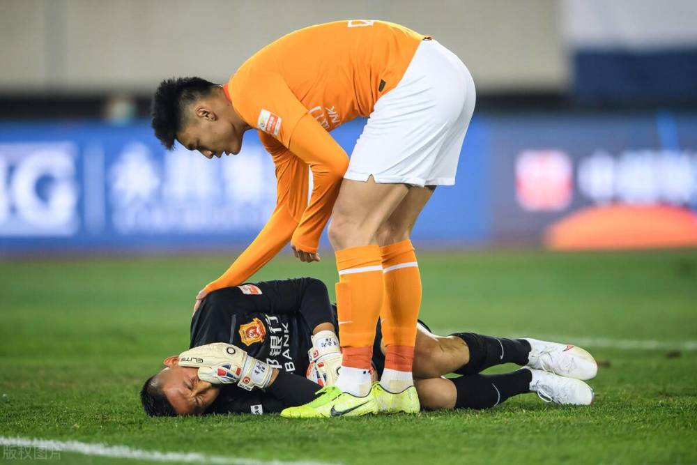 绿城凭借士气取胜,卓尔如何应对他们的攻势? 绿城凭借士气取胜,卓尔如何应对他们的攻势?