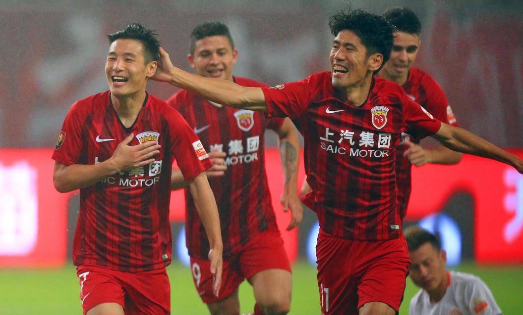 上港主场大破对手，豪取六连胜