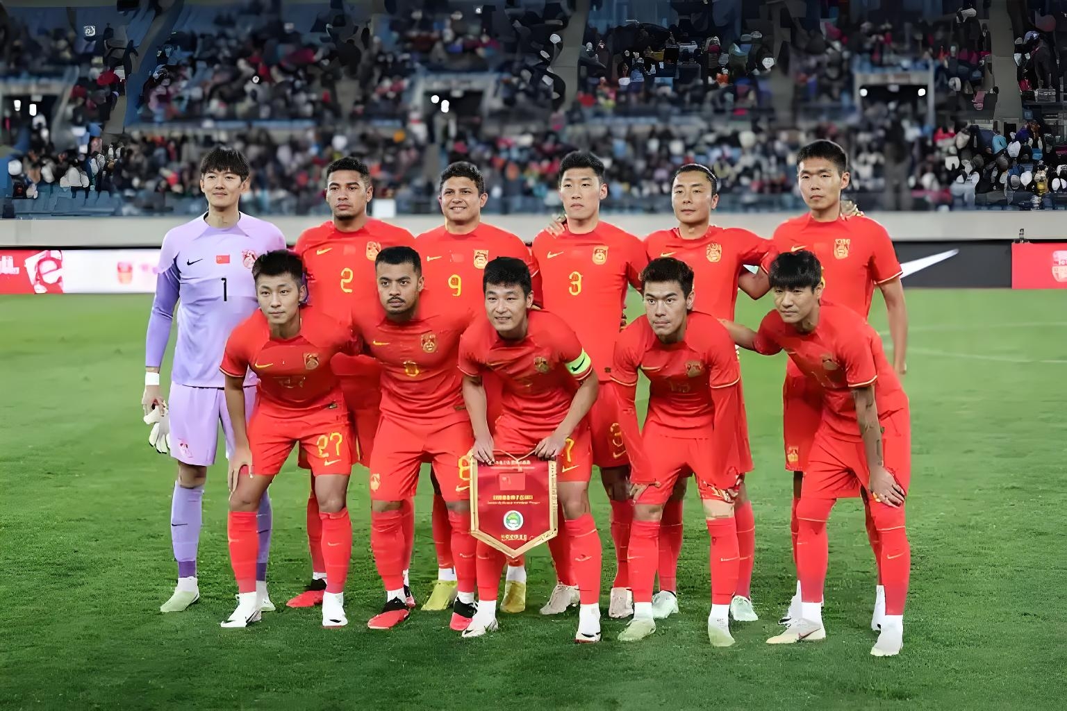 包含国际足坛风云变幻,中国队伍积极备战的词条 包含国际足坛风云变幻,中国队伍积极备战的词条