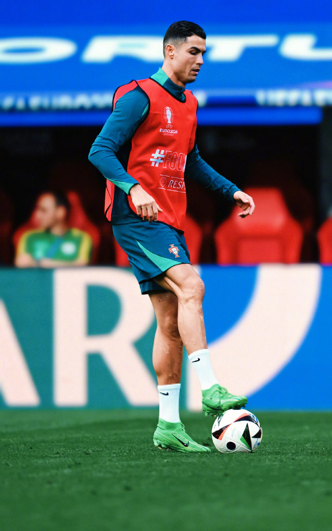 九游娱乐首页-葡萄牙篮球比赛热度持续升温，球迷狂热