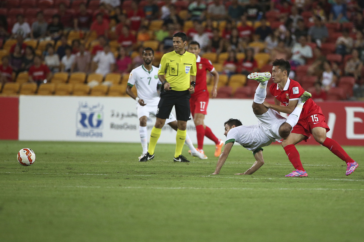 包含斯图加特联赛现身多伤病，面临重重困境的词条