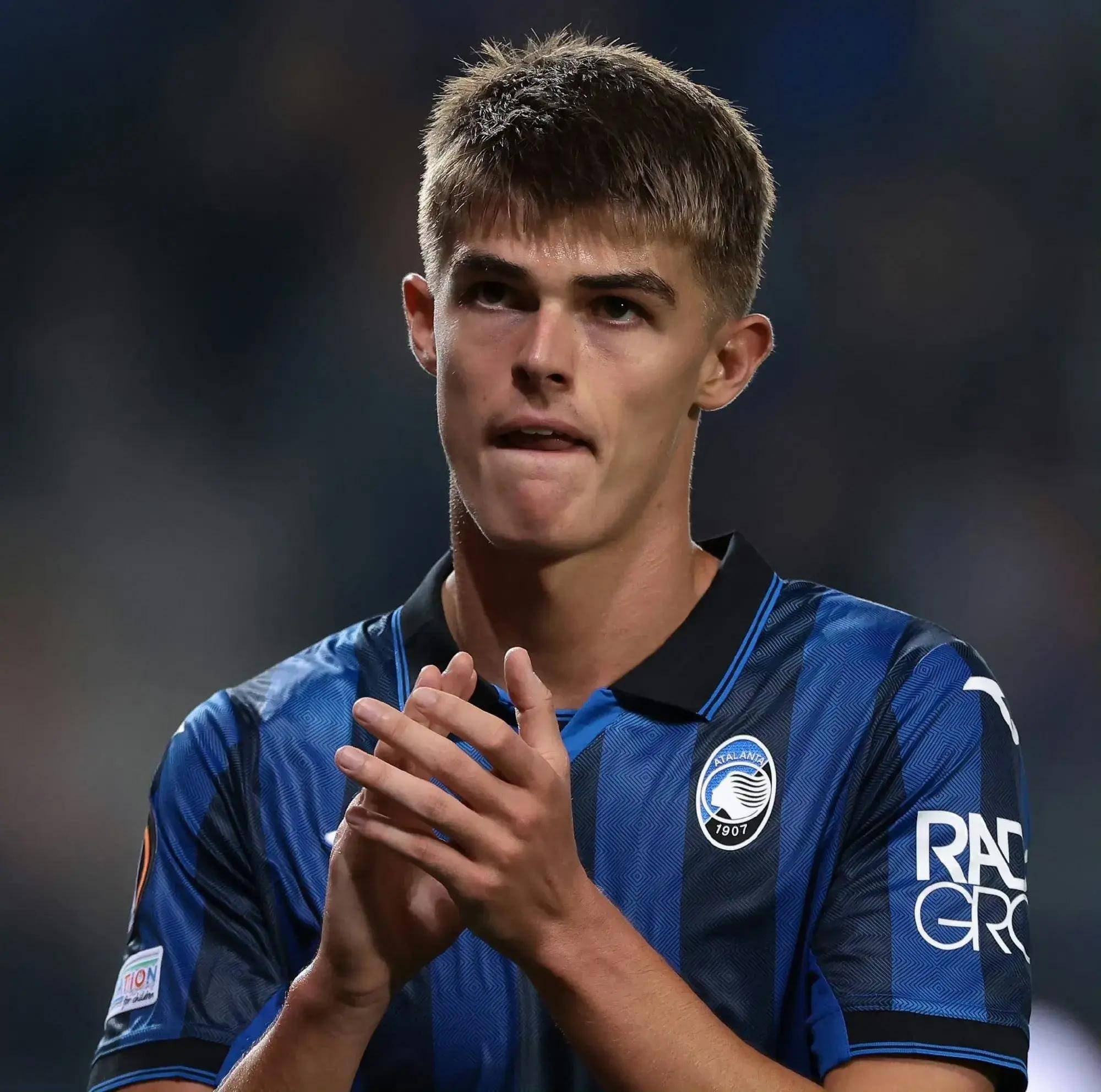 AC米兰新援表现出色,球队士气大振 AC米兰新援表现出色,球队士气大振