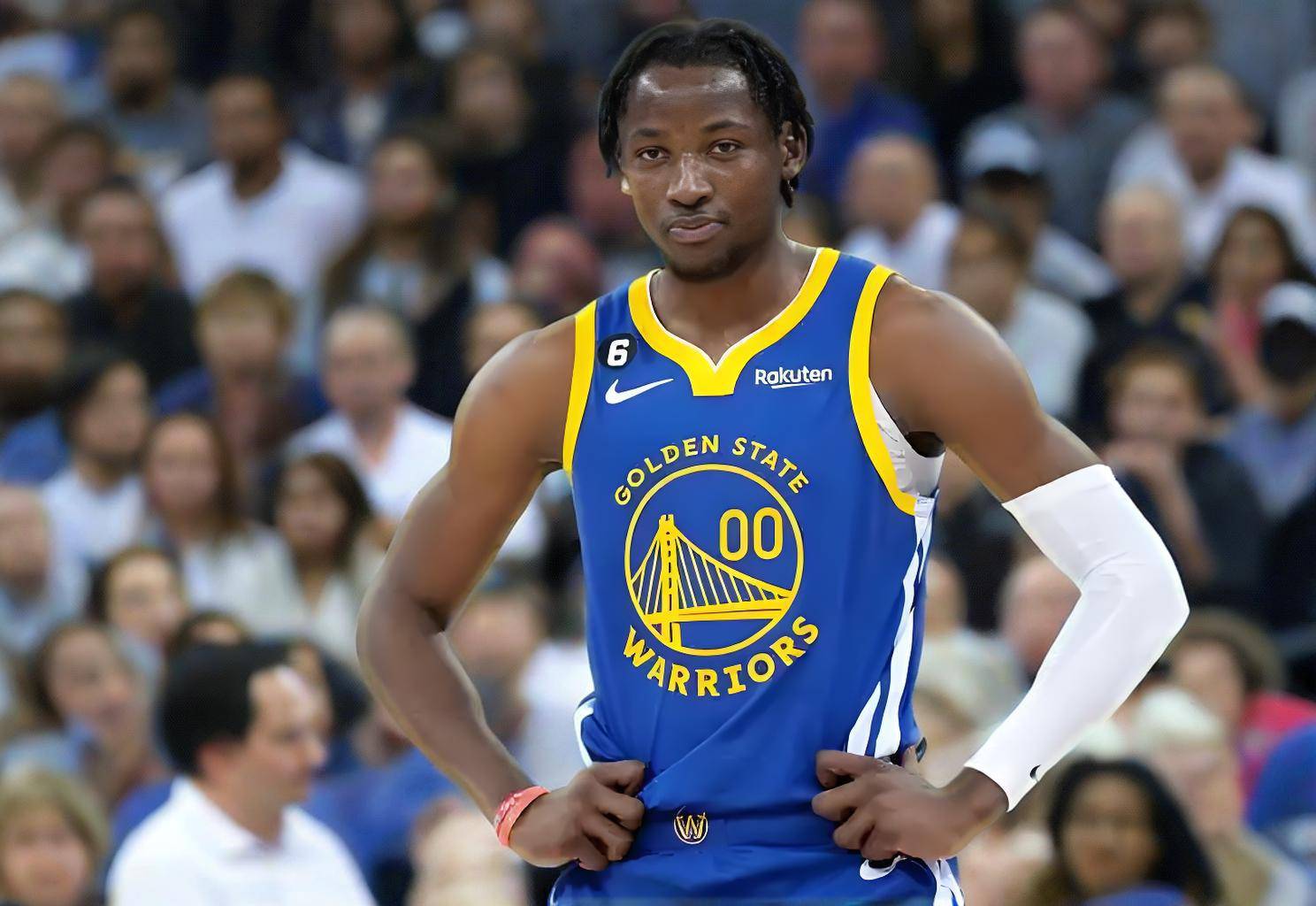 九游娱乐首页-勇士队明星受伤训练,球队现阵容不稳的简单介绍