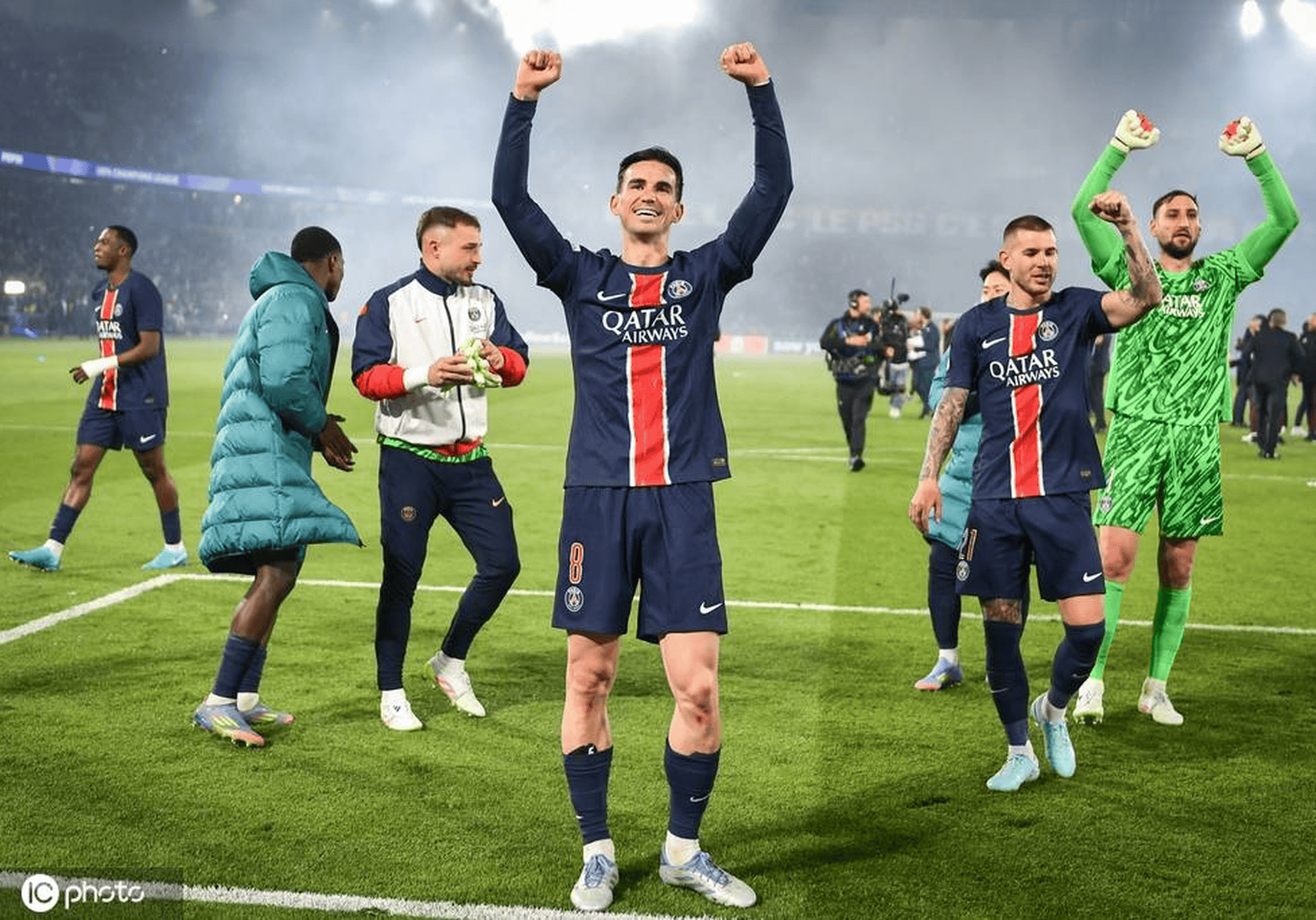 巴黎圣日耳曼未能取胜,欧冠赛场资格小组悬念延续 巴黎圣日耳曼未能取胜,欧冠赛场资格小组悬念延续