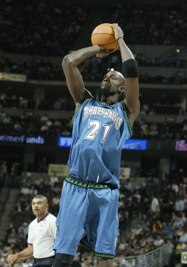 九游体育-森林狼核心球员冷热表现，终结连败取得胜利的简单介绍