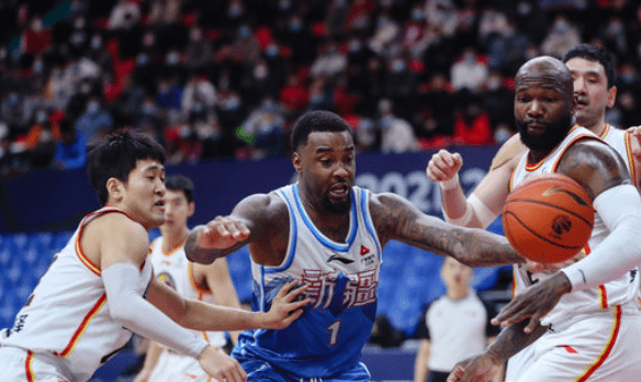 北京队逆转胜广州,锁定季后赛名额 北京队逆转胜广州,锁定季后赛名额