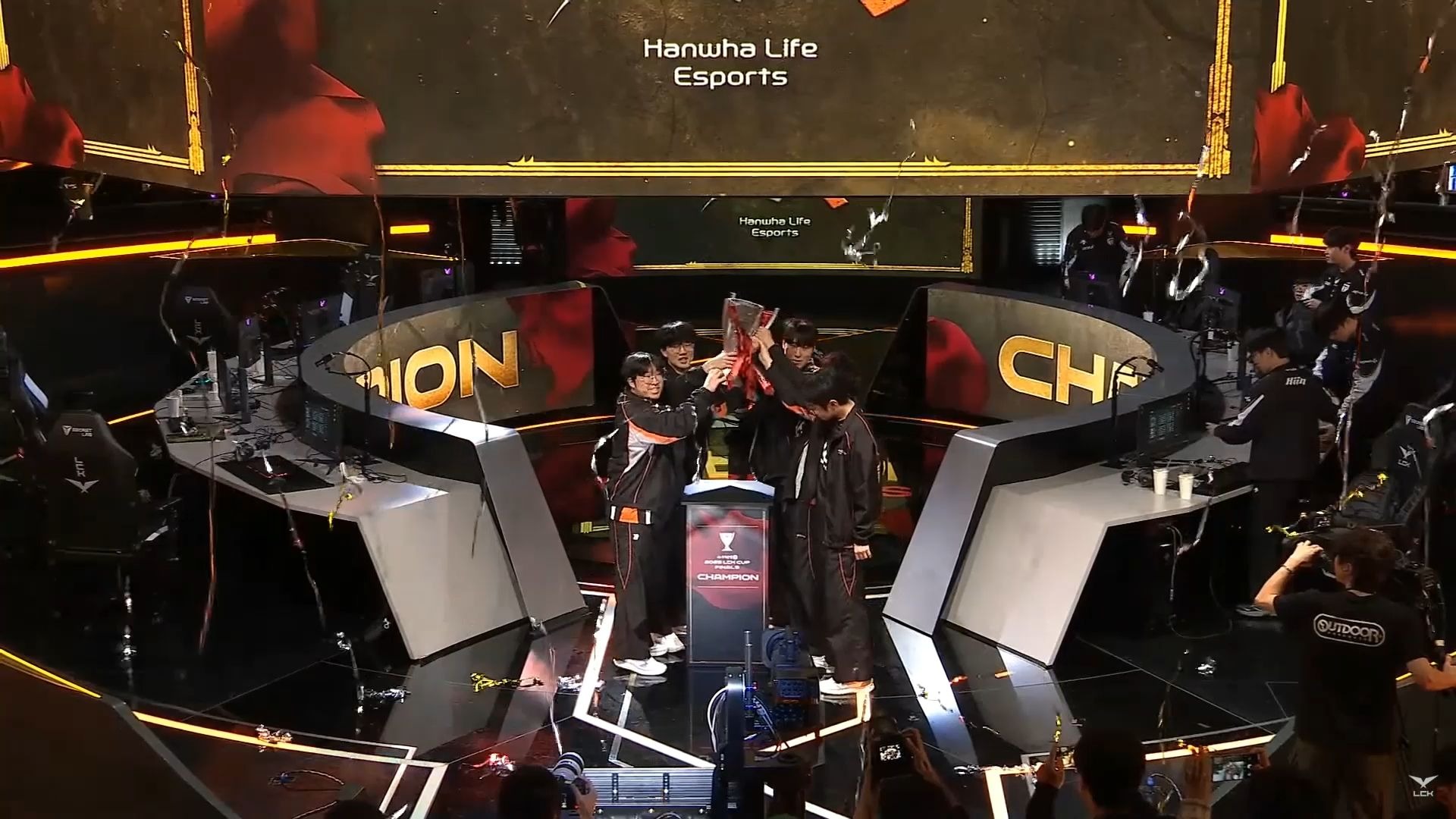 九游娱乐入口-FPX横扫HLE，Peanut操刀奇招英雄翻盘顶尖较量小组赛，锁定晋级资格