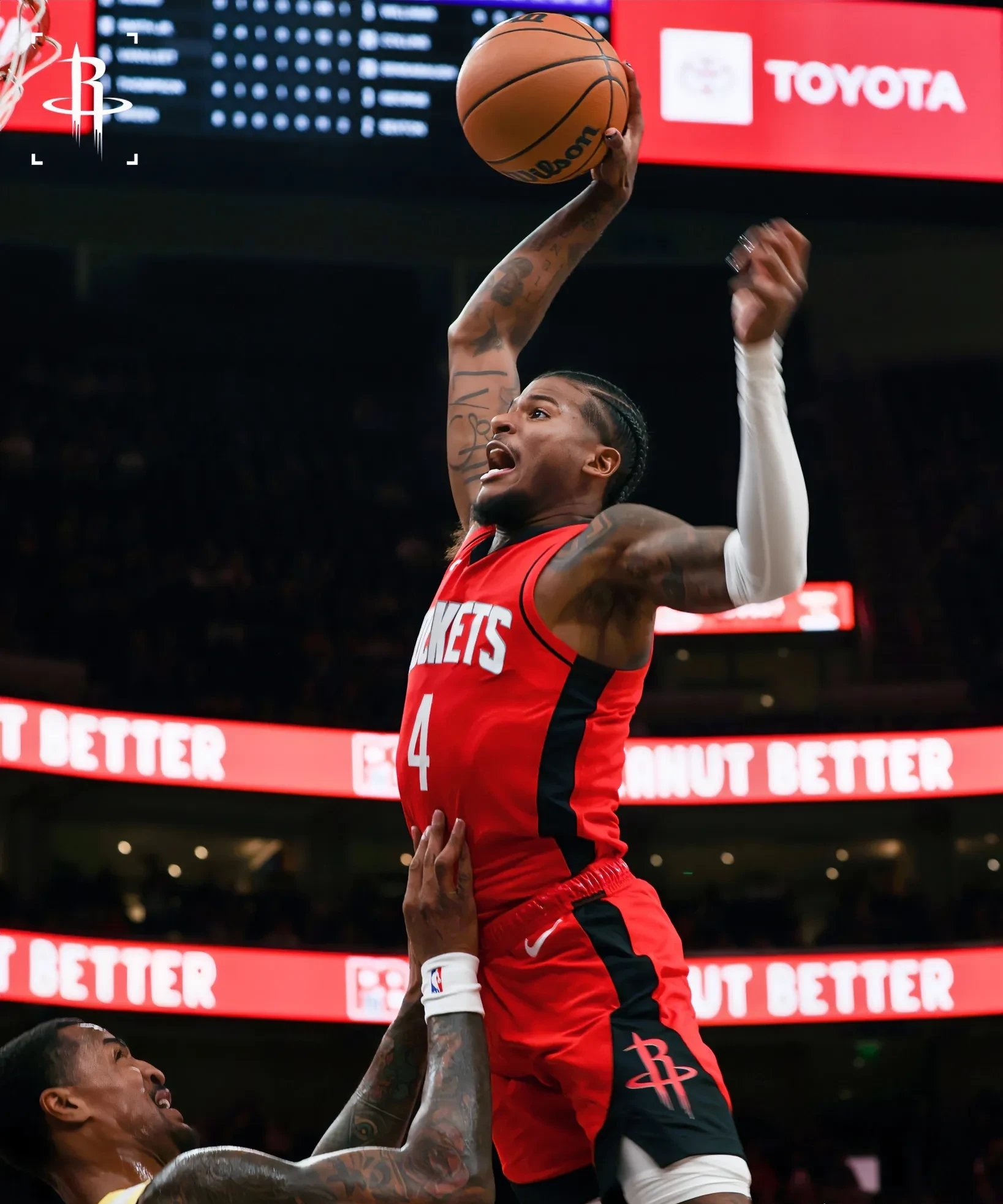 火箭逆袭爵士，锁定季后赛前八