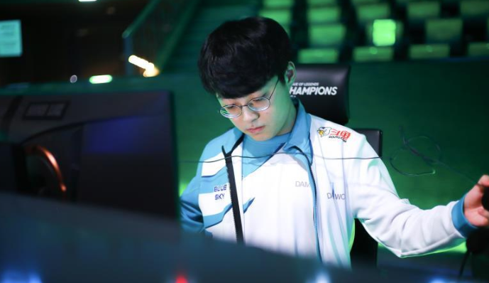 九游APP-DRX碾压TL，369单局斩获MVP宿敌对决入围赛，锁定晋级资格