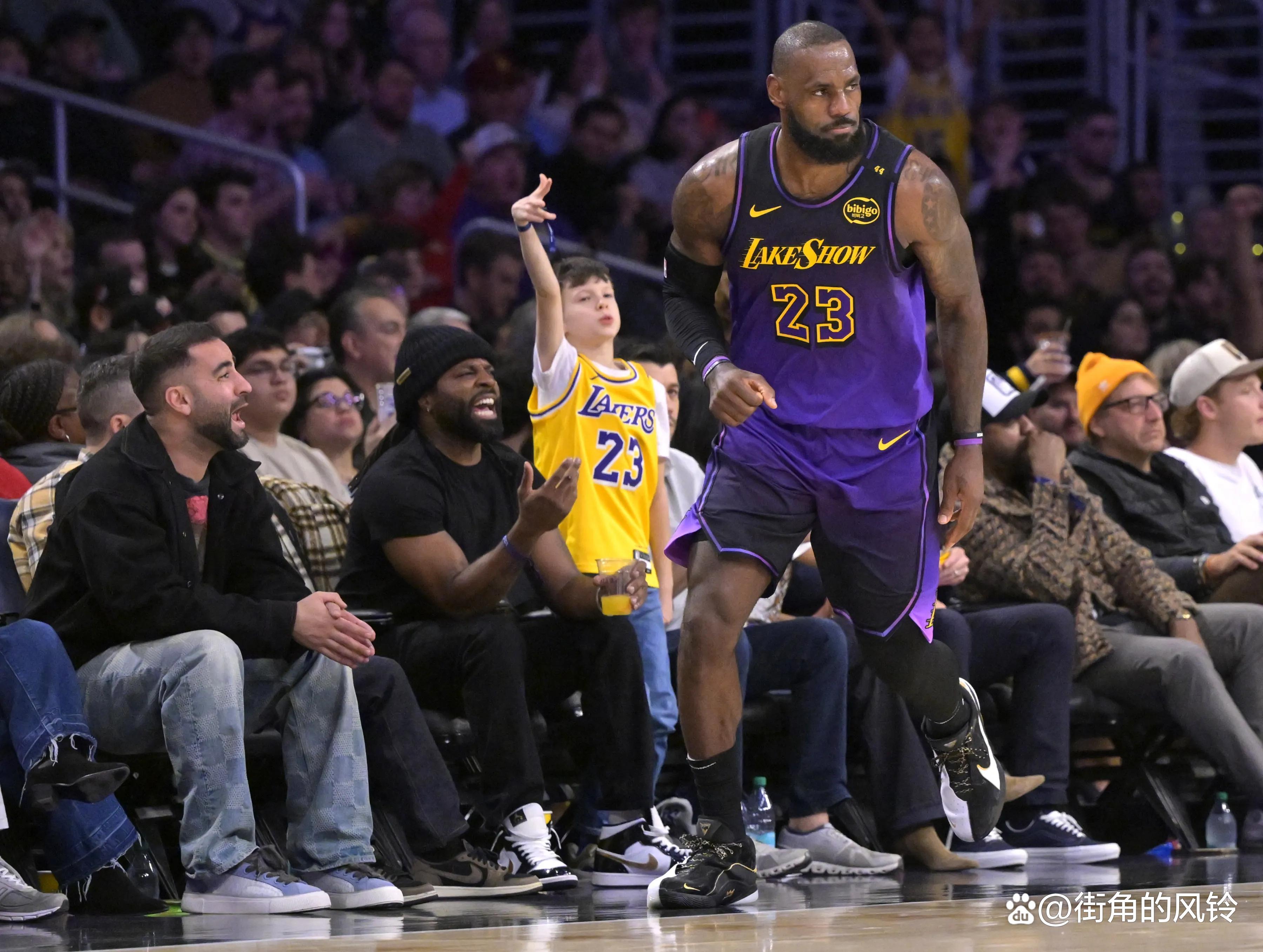 詹姆斯神勇,骑士击败勇士总决赛扳平为3-3 詹姆斯神勇,骑士击败勇士总决赛扳平为3-3